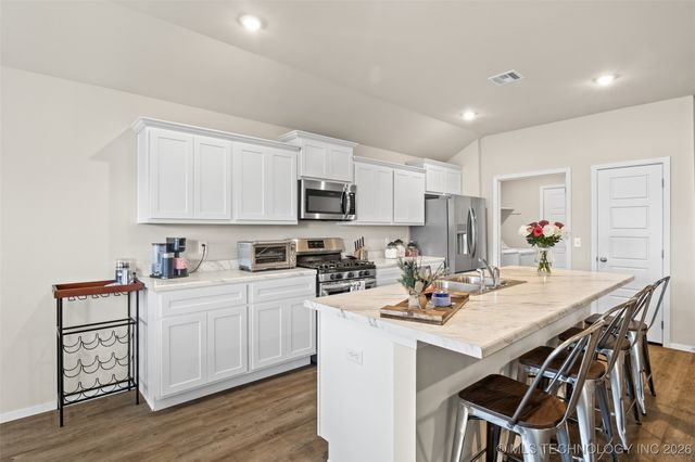 7406 E 143 Place, Collinsville, OK 74021