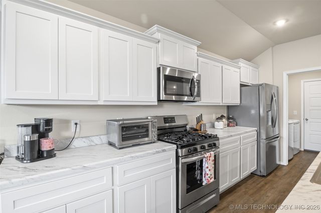 7406 E 143 Place, Collinsville, OK 74021