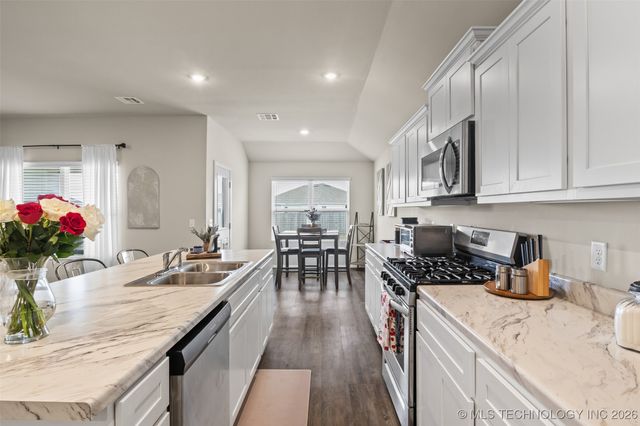 7406 E 143 Place, Collinsville, OK 74021