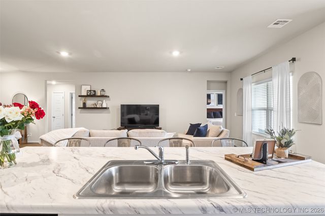 7406 E 143 Place, Collinsville, OK 74021