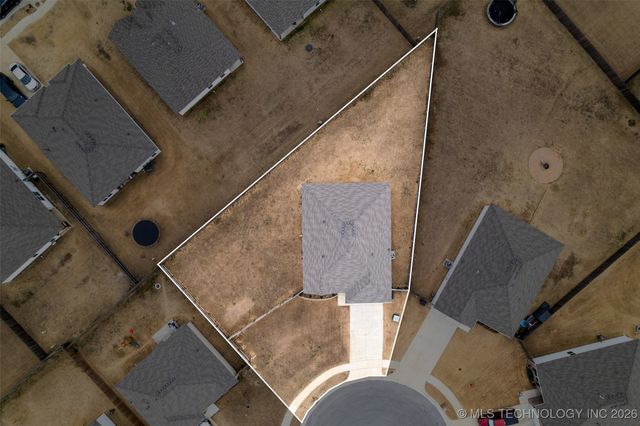 7406 E 143 Place, Collinsville, OK 74021