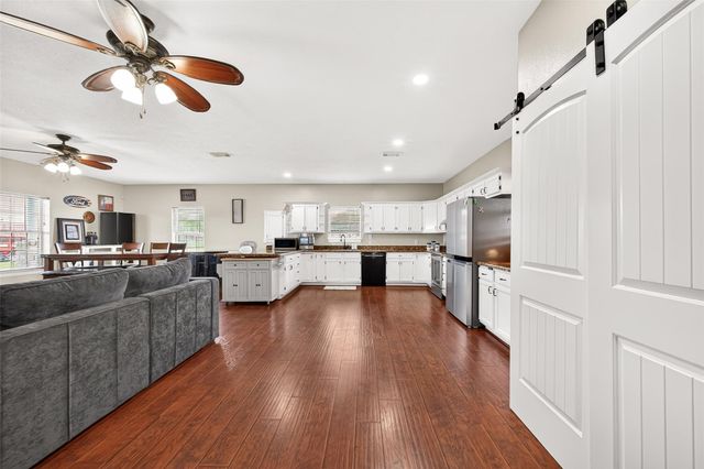 11802 Padon Road, Needville, TX 77461