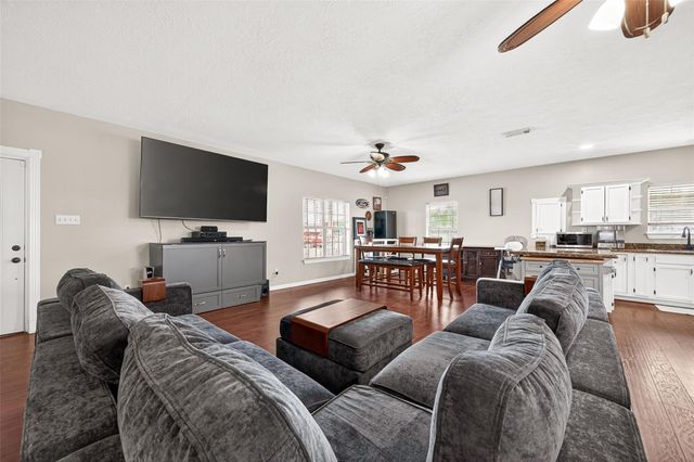 11802 Padon Road, Needville, TX 77461