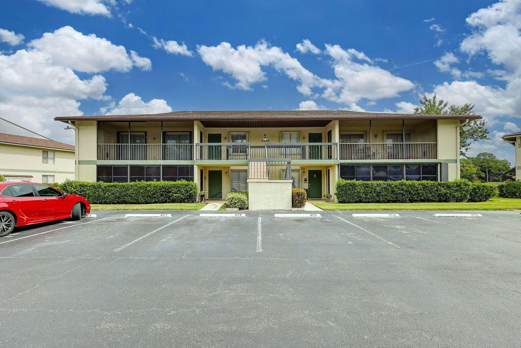 6299 Chasewood Drive G, Jupiter, FL 33458