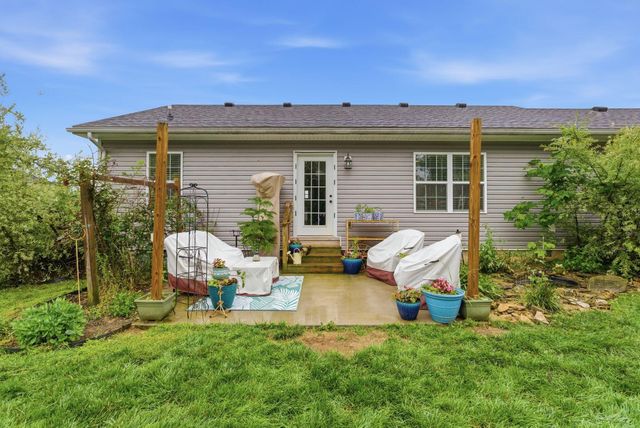 1046 Rainbow Way, Lawrenceburg, KY 40342