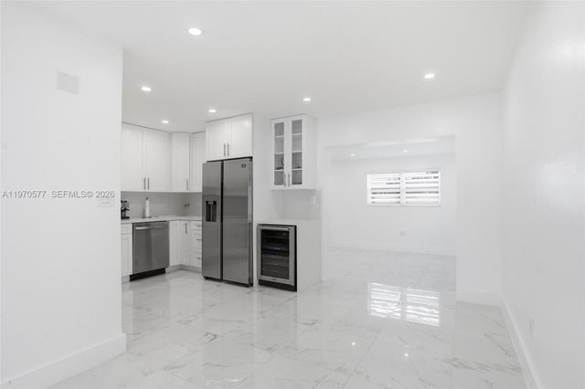 5521 SW 104th Ave, Miami, FL 33165