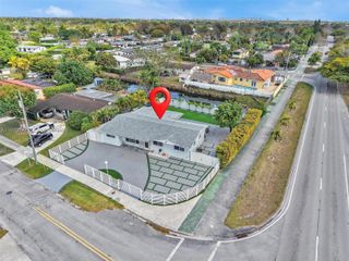 5521 SW 104th Ave, Miami, FL 33165