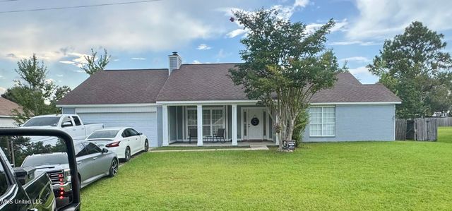 11025 Pin Oak Drive, Biloxi, MS 39532