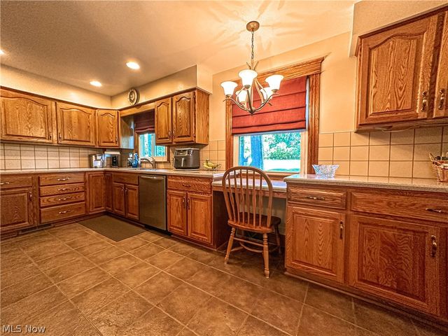 429 Bonnie Brae Avenue, Niles, OH 44446