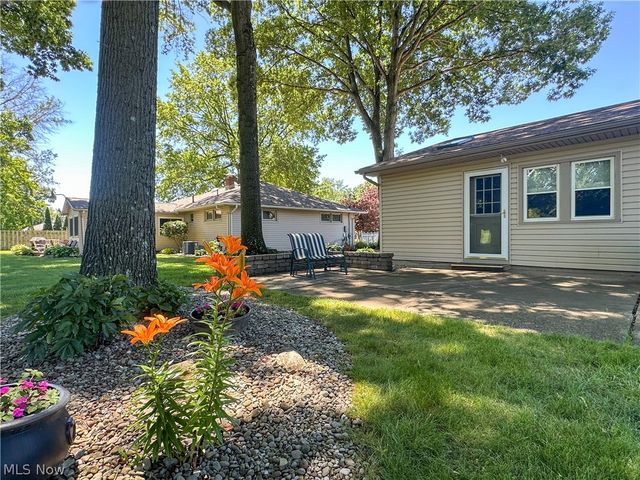429 Bonnie Brae Avenue, Niles, OH 44446