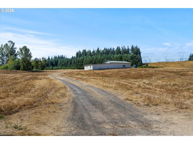 19670 S FISCHERS MILL Rd, Oregon City, OR 97045