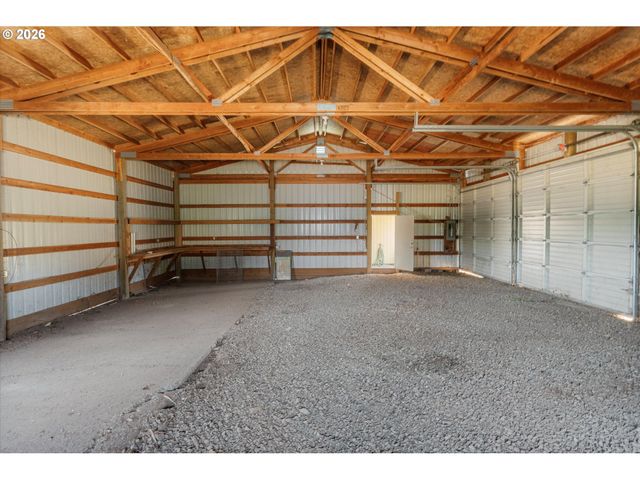 19670 S FISCHERS MILL Rd, Oregon City, OR 97045