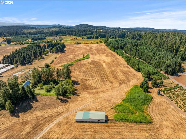 19670 S FISCHERS MILL Rd, Oregon City, OR 97045