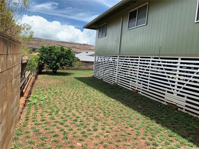 1179 Ala Hinano Place, Honolulu, HI 96818