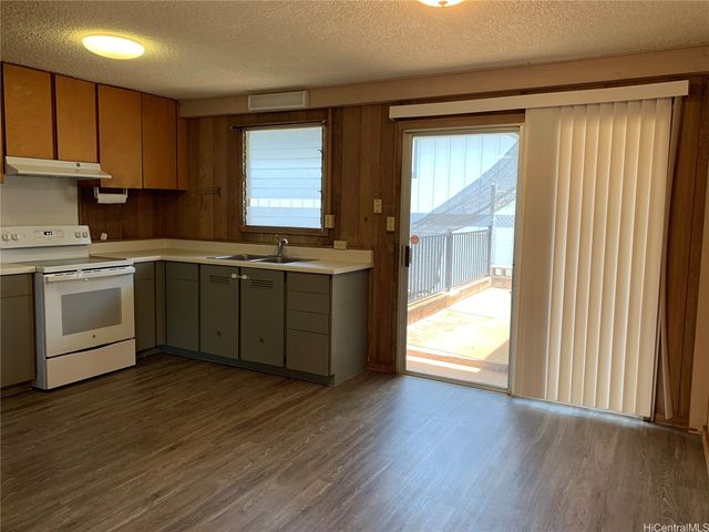 1179 Ala Hinano Place, Honolulu, HI 96818