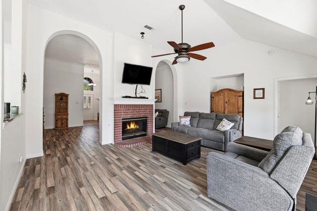 7 Equestrian Court, Mansfield, TX 76063