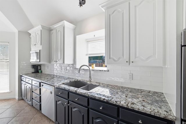 7 Equestrian Court, Mansfield, TX 76063