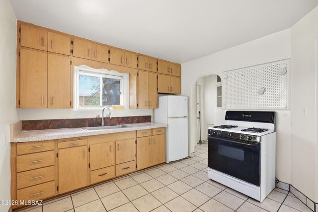 1214 E Alta Vista Street, Tucson, AZ 85719