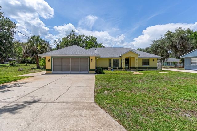 2472 CR 447, Lake Panasoffkee, FL 33538