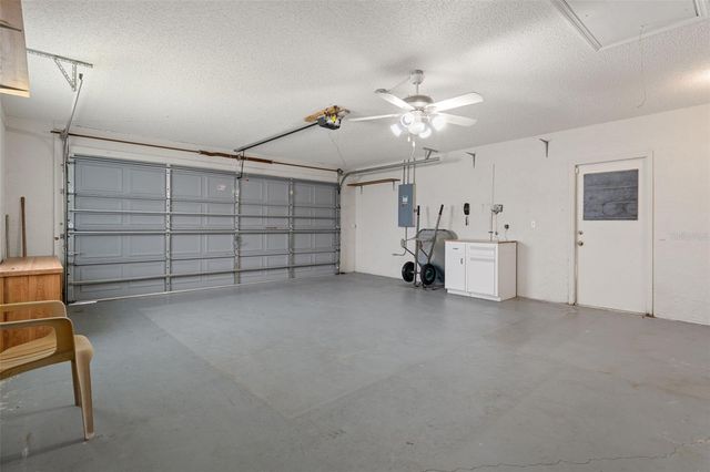 2472 CR 447, Lake Panasoffkee, FL 33538