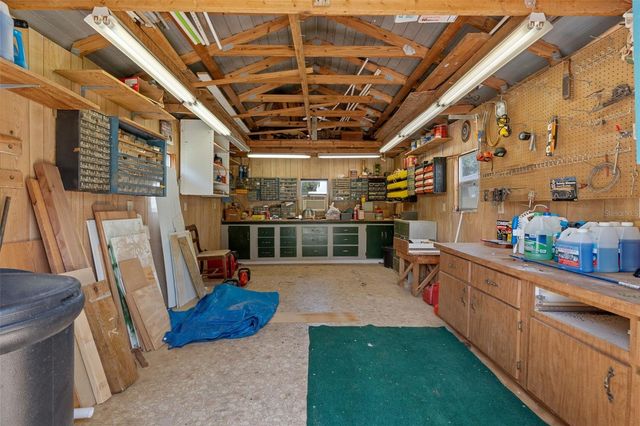 2472 CR 447, Lake Panasoffkee, FL 33538