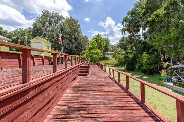 2472 CR 447, Lake Panasoffkee, FL 33538