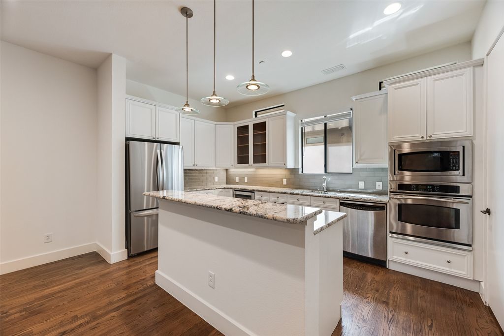 2411 N Hall Street, Dallas, TX 75204