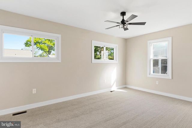 182 LAKE RD, Pasadena, MD 21122