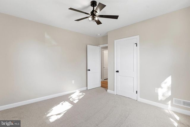 182 LAKE RD, Pasadena, MD 21122