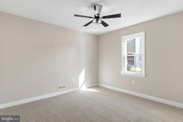 182 LAKE RD, Pasadena, MD 21122