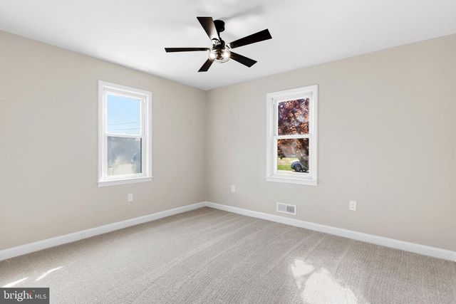 182 LAKE RD, Pasadena, MD 21122