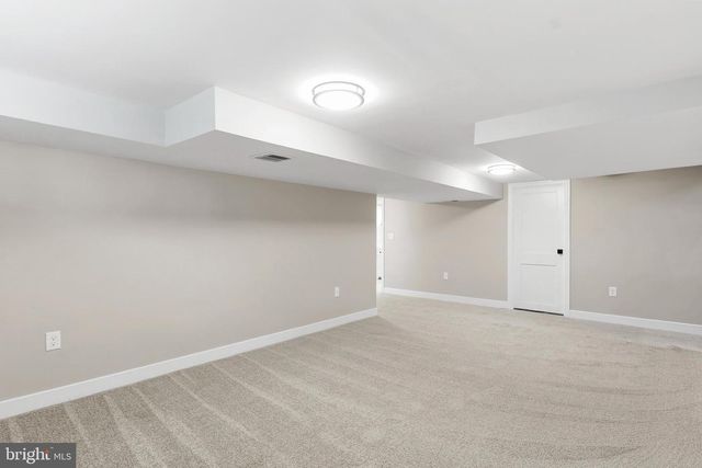 182 LAKE RD, Pasadena, MD 21122