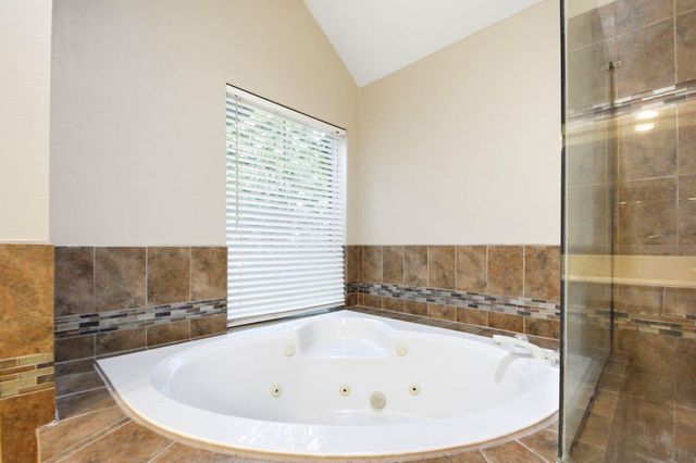 4307 Lakeshore Forest Drive, Missouri City, TX 77459