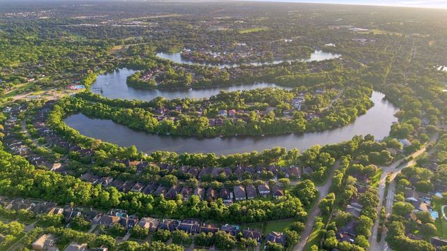 4307 Lakeshore Forest Drive, Missouri City, TX 77459