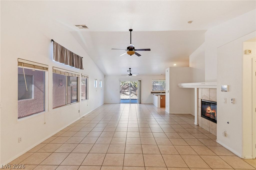 4043 Lilac Creek Court, Las Vegas, NV 89122 — photo 2
