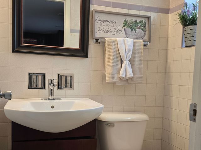 2605 W 83rd Place, Chicago, IL 60652