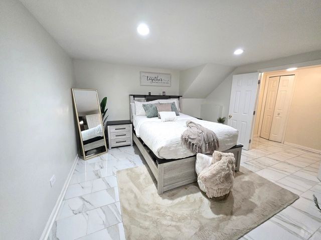 2605 W 83rd Place, Chicago, IL 60652