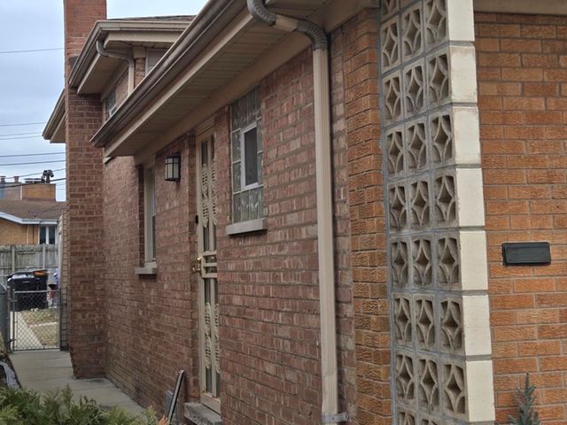 2605 W 83rd Place, Chicago, IL 60652