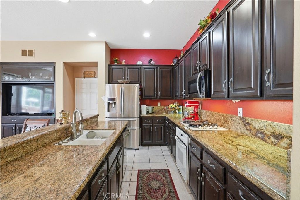 Image 14 of property listing at 11334 W San Raphael Driveway, San Diego, CA 92130