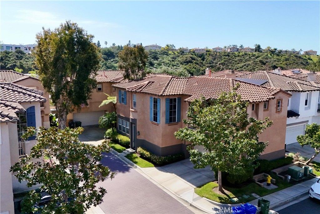Image 4 of property listing at 11334 W San Raphael Driveway, San Diego, CA 92130