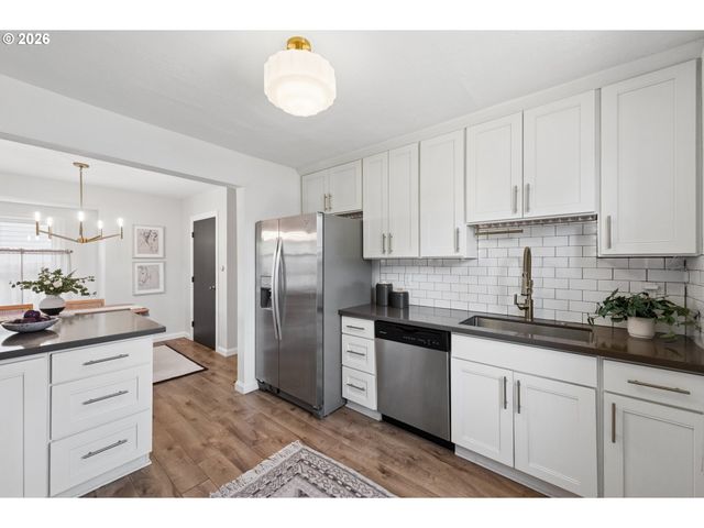 6335 N DETROIT Ave, Portland, OR 97217