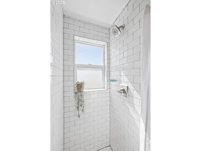 6335 N DETROIT Ave, Portland, OR 97217