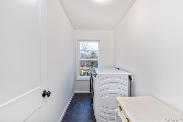 15 Shaw Lane, East Moriches, NY 11940