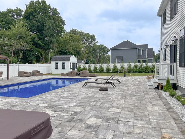 15 Shaw Lane, East Moriches, NY 11940