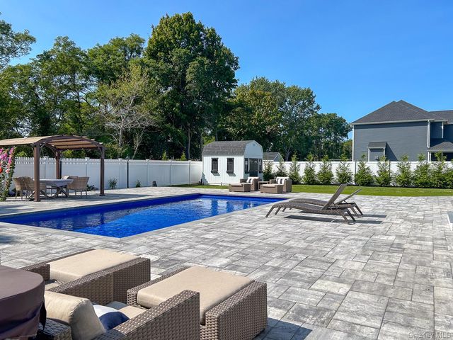 15 Shaw Lane, East Moriches, NY 11940