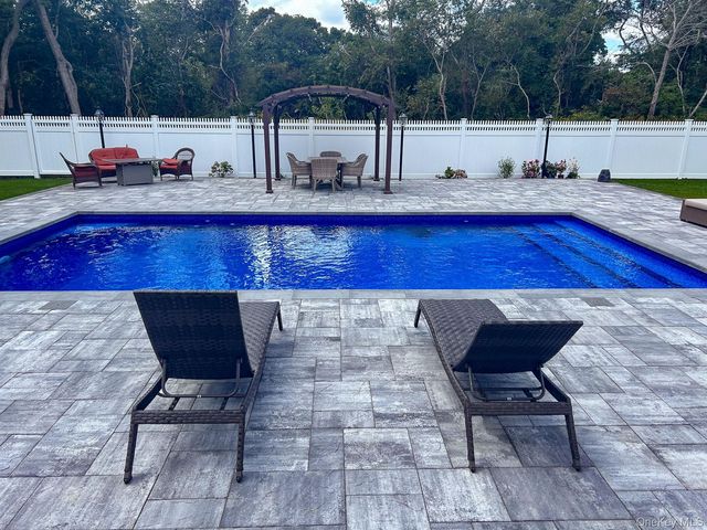 15 Shaw Lane, East Moriches, NY 11940