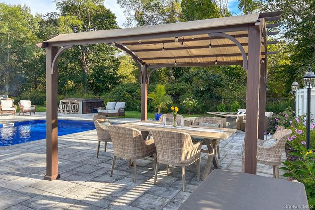 15 Shaw Lane, East Moriches, NY 11940