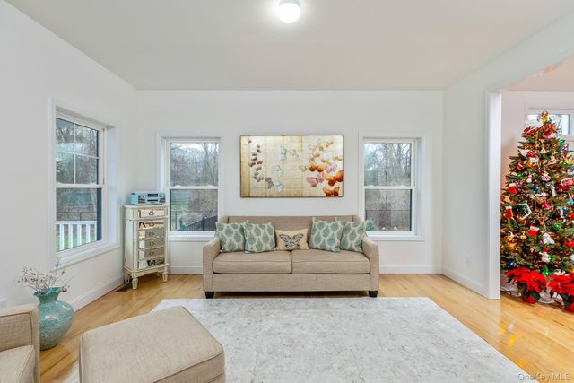 15 Shaw Lane, East Moriches, NY 11940