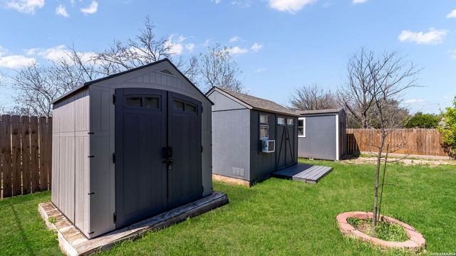 7626 Meadow Lawn, San Antonio, TX 78251