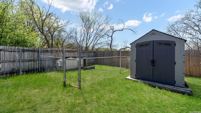 7626 Meadow Lawn, San Antonio, TX 78251